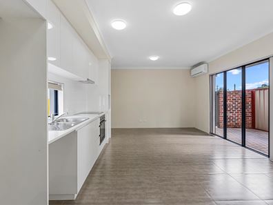 11/8 William Street, Midland WA 6056