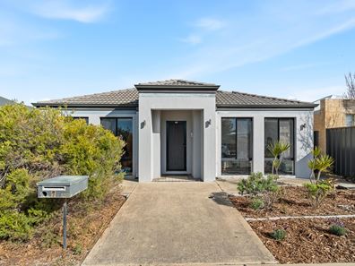 9 Flagship  Avenue, Waikiki WA 6169