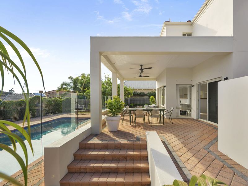 37 St Johns Wood Boulevard, Mount Claremont
