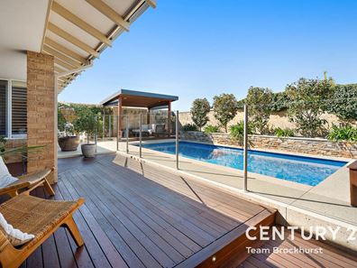 110 Casserly Drive, Leeming WA 6149