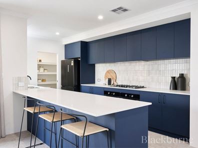 14 Rottnest Street, Bushmead WA 6055