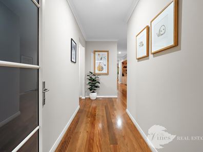 21 Ragly Way, The Vines WA 6069