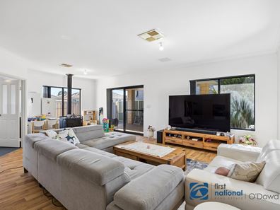 32A Fitzroy Street, Queens Park WA 6107