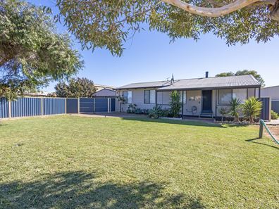 50 Hunter Crescent, Green Head WA 6514