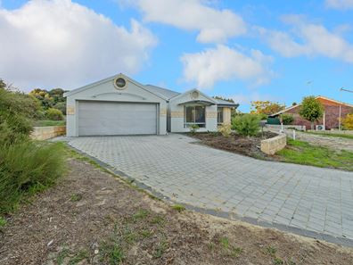 5 Pirra Court, Two Rocks WA 6037