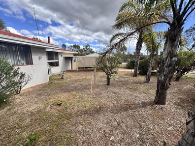 13 Clarkson Street, Northam WA 6401