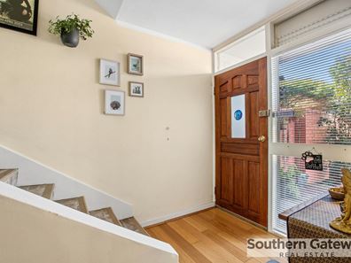 99 Sulphur Road, Orelia WA 6167