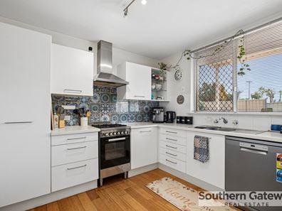 99 Sulphur Road, Orelia WA 6167