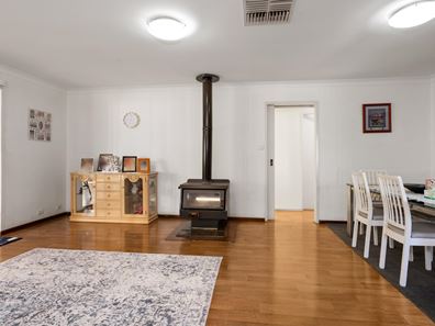 1 Compton Court, Hannans WA 6430