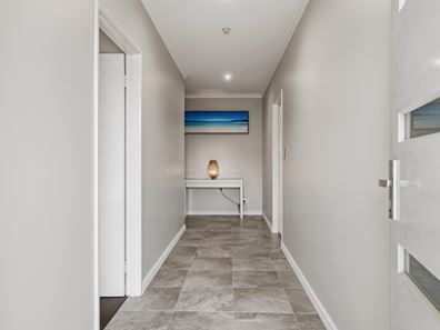 7 Barrington Approach, Lakelands WA 6180