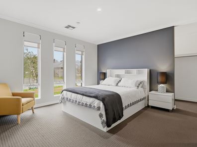 7 Barrington Approach, Lakelands WA 6180