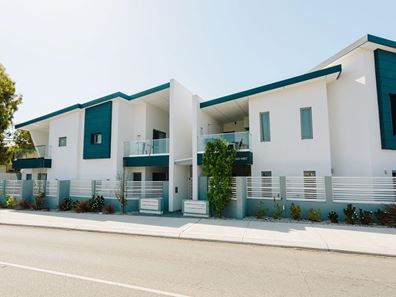 9/2 Walter Road West, Inglewood WA 6052