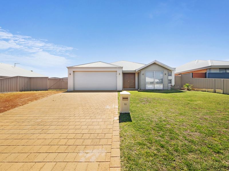 15 Topsail Street, Drummond Cove