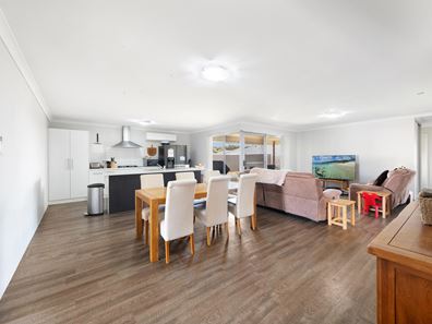 15 Topsail Street, Drummond Cove WA 6532