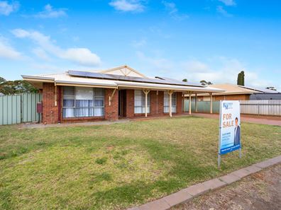 3 Holroyd Way, Boulder WA 6432