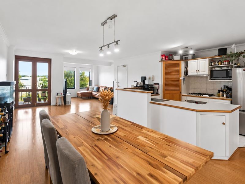 4/16-28 Waterloo Crescent, East Perth WA 6004