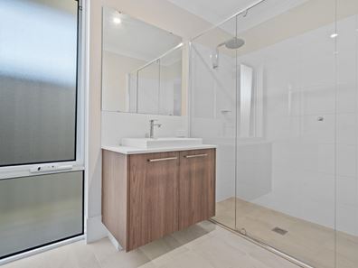6 Cedar Way, Golden Bay WA 6174