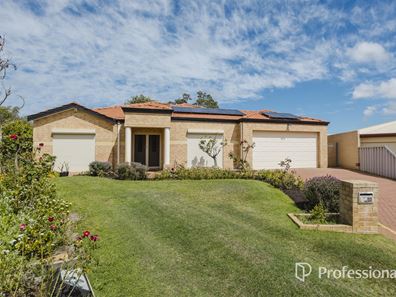 12 Auburn Close, Marangaroo WA 6064