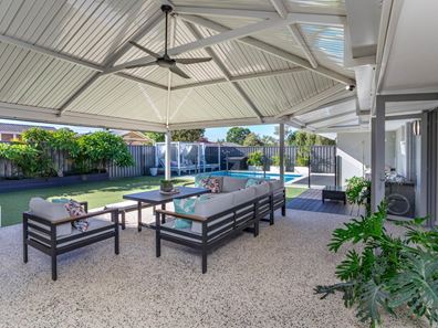 15 Penhurst Court, Thornlie WA 6108