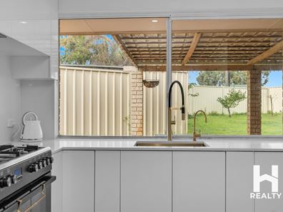 16A Macaw Gardens, Ballajura WA 6066