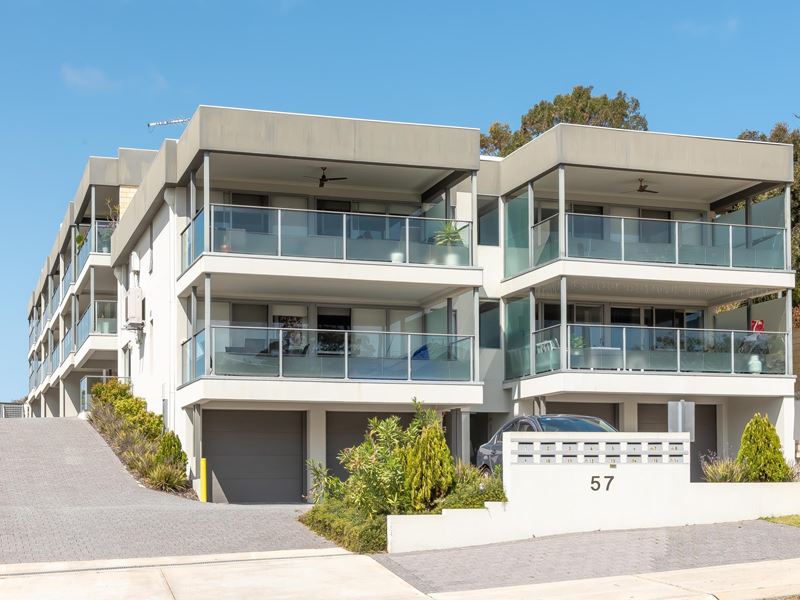 11/57 Pearl Parade, Scarborough WA 6019