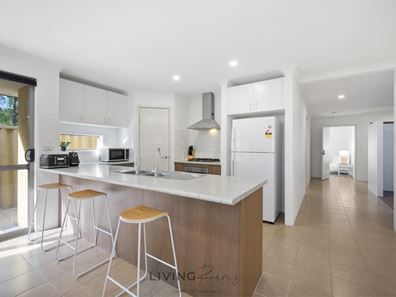 Room/1  255 Landbeach Boulevard, Butler WA 6036