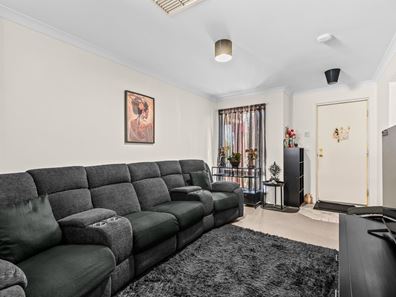 7/61 Wanaping Road, Kenwick WA 6107