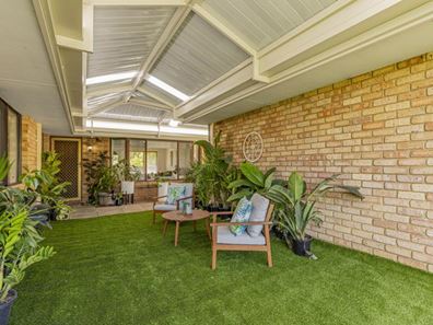 12 Wentworth Street, Yanchep WA 6035