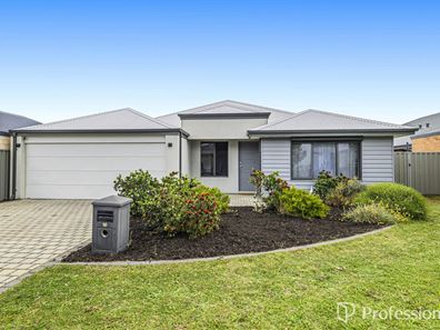 16 Adiantum Avenue, Byford WA 6122