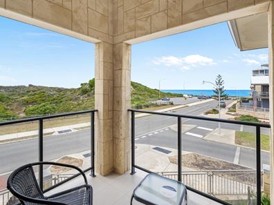 2 Salford Promenade, Mindarie WA 6030