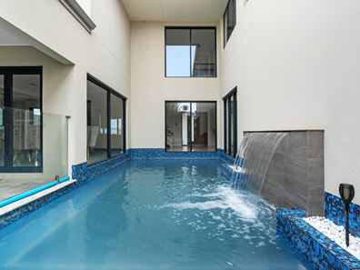 2 Salford Promenade, Mindarie WA 6030