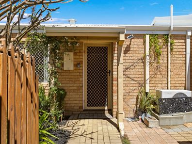 10/8 Ashford Avenue, Rockingham WA 6168