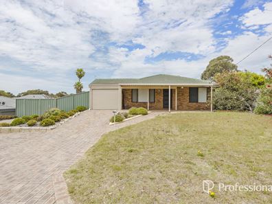 4 Corsair Court, Heathridge WA 6027