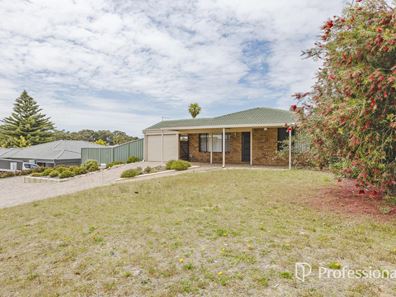 4 Corsair Court, Heathridge WA 6027