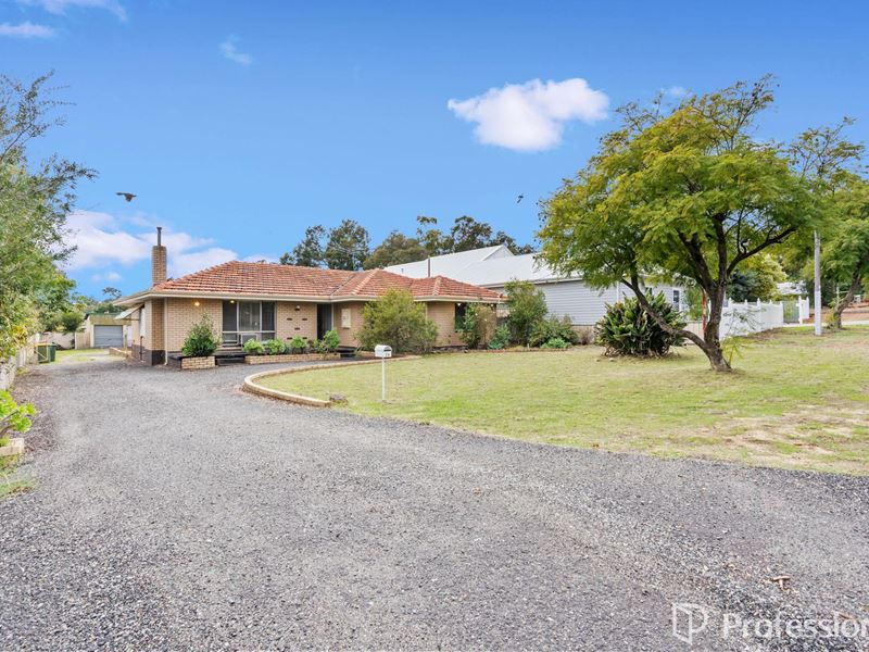 24 Phillip Grove, Kalamunda WA 6076