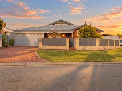 6 Ballard Mews, Success WA 6164
