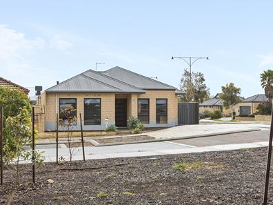 2 Lockerbie Turn, Butler WA 6036