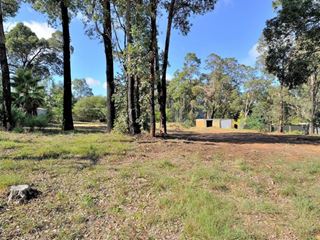 8 Ayres Road, Stoneville