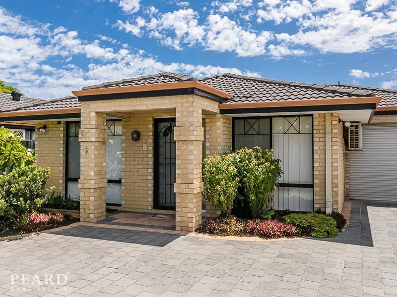 2/33 St Marks Drive, Hillarys