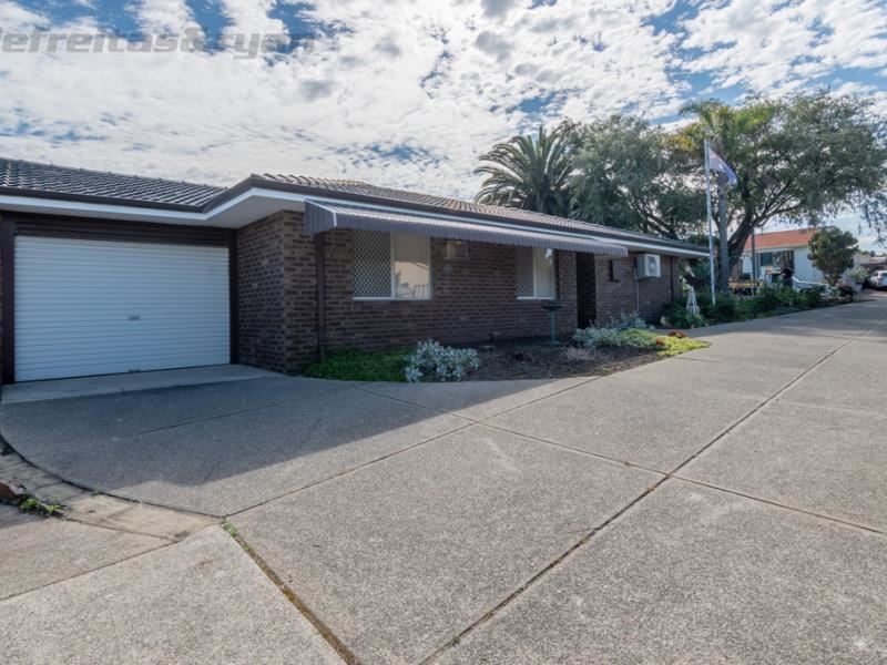 15A Anglesey Drive, Kardinya WA 6163