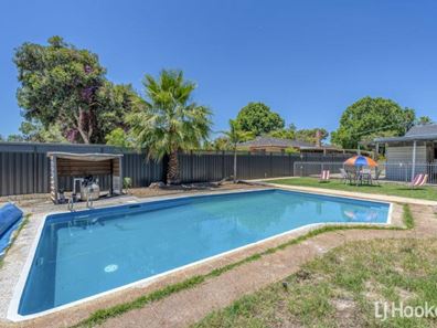 33 Coops Avenue, Thornlie WA 6108