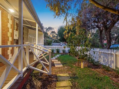 61 Thompson Road, North Fremantle WA 6159