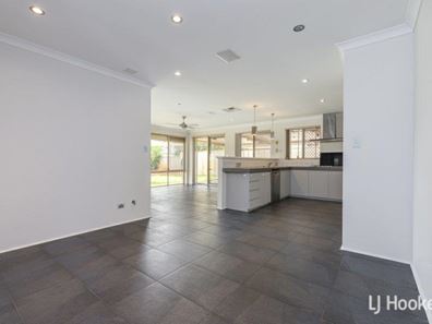 8 Quondong Close, Kenwick WA 6107