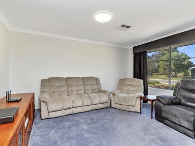 45 Wisteria Crescent, Pinjarra WA 6208