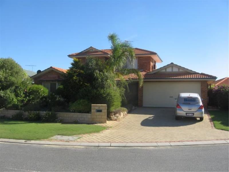 17 Holyhead Green, Mindarie WA 6030