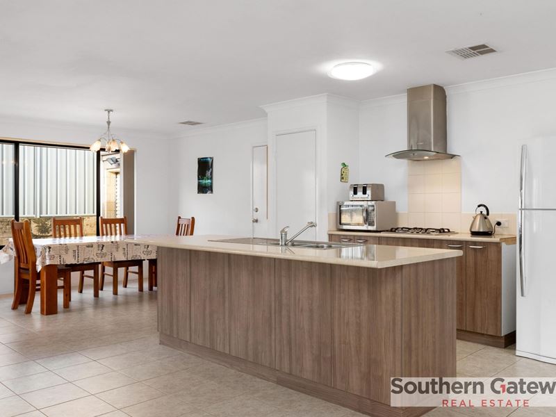 3 Ferndown Corner, Wellard