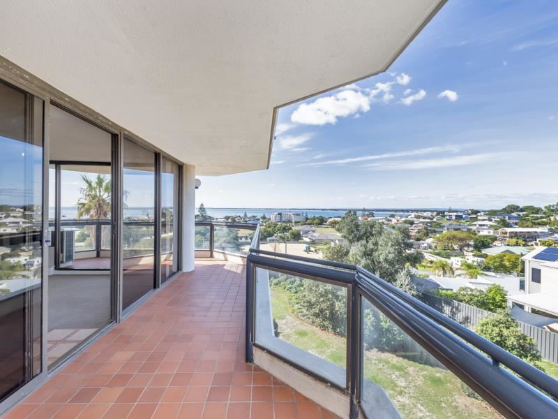 14/6A Valley Road, Halls Head WA 6210