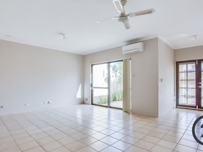 4/9 Hackett Street, Mandurah WA 6210