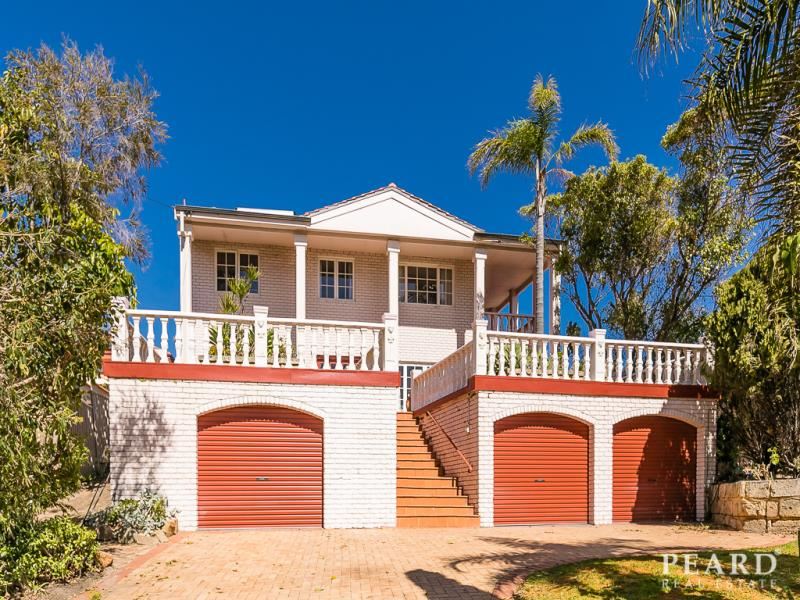 32 Hawkins Avenue, Sorrento WA 6020