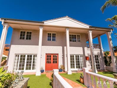 32 Hawkins Avenue, Sorrento WA 6020